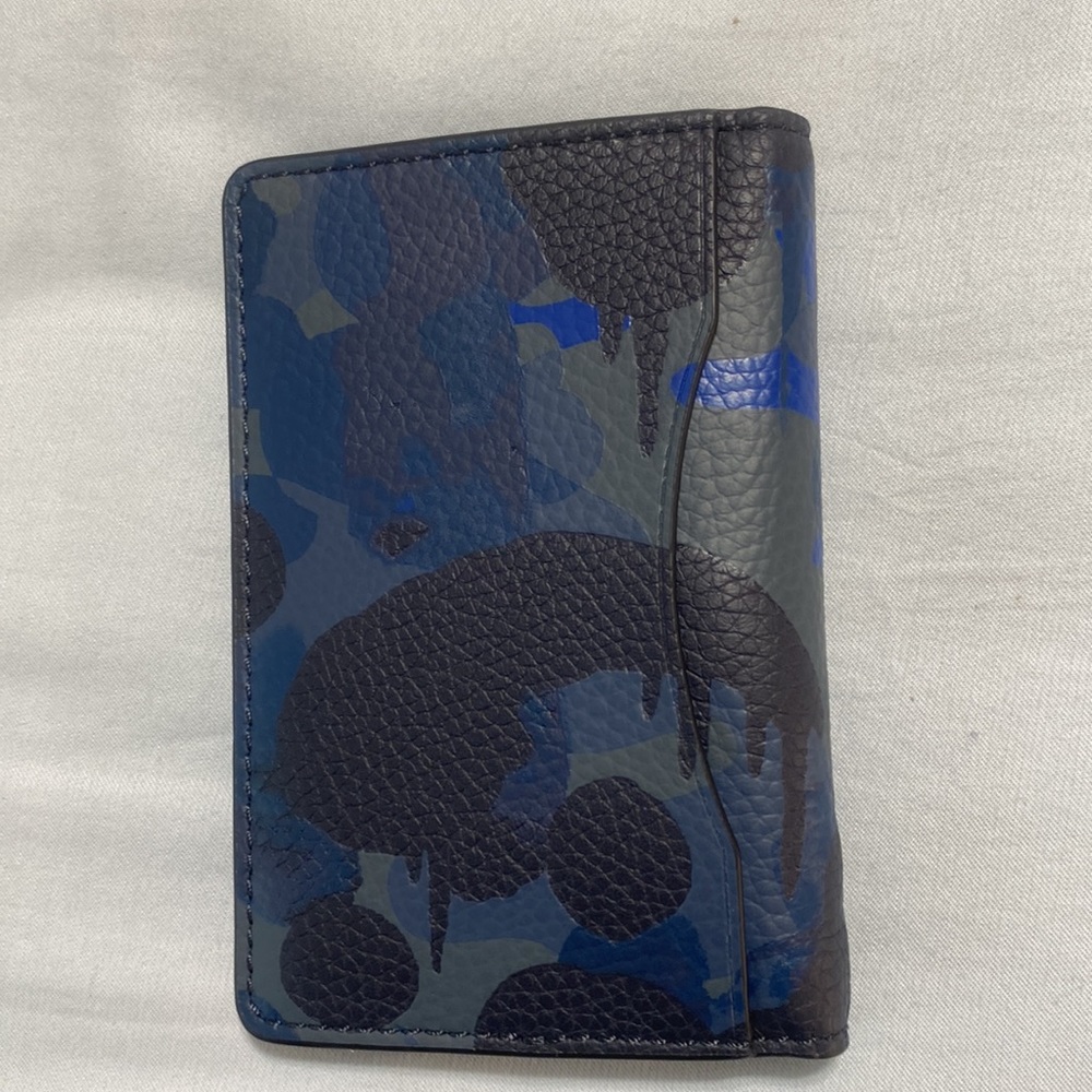 Card Wallet With Camo Print - Picture 5 of 7